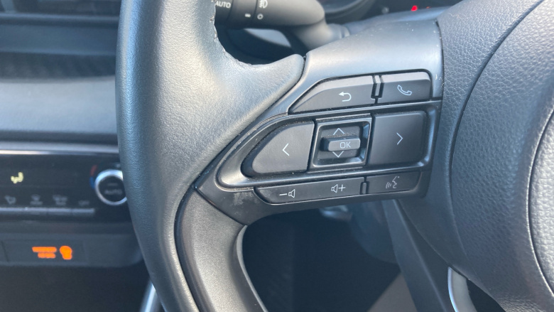 Toyota Yaris 1.5 Hybrid Design 5dr CVT Hybrid Hatchback